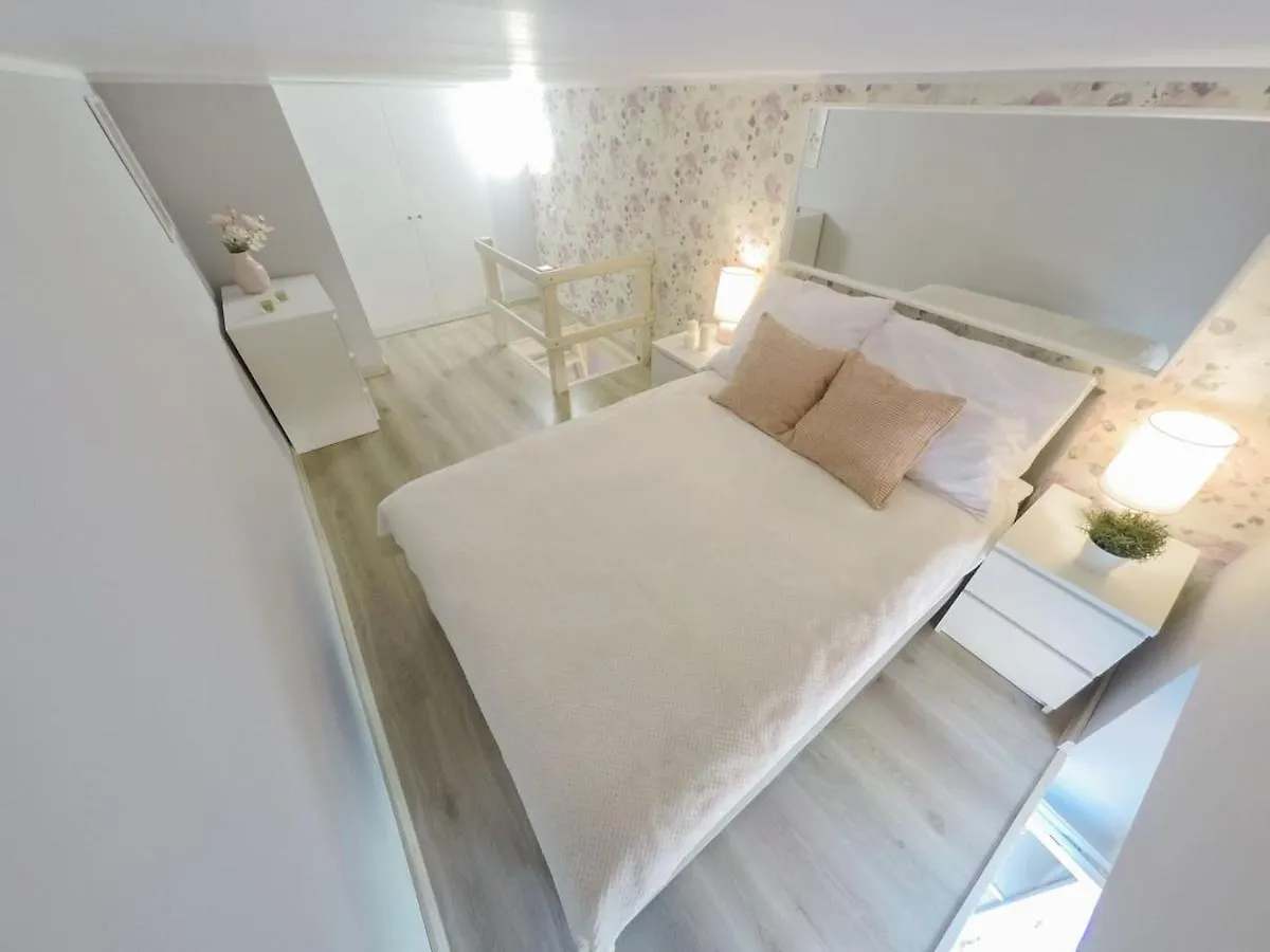 Rynek 20/21 -Cosy New Apartment On The Market Square - 4 Bedrooms - 8 People Wrocław